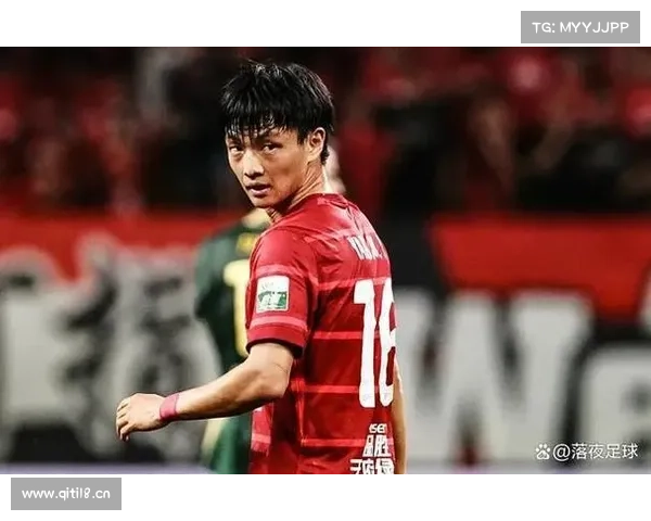 杨明洋:入选国足很开心很骄傲很激动,我的优势是预判准、逼抢快 杨明洋:入选国足很开心很骄傲很激动,我的优势是预判准、逼抢快